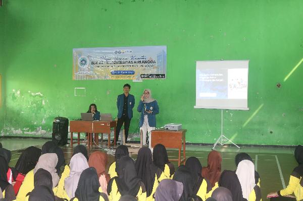 Sosialisasi Kenakalan Remaja dan Pergaulan Bebas di SMPN 1 Ngimbang