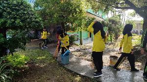 SMPN 1 Ngimbang Gelar Aksi Bersih Bersih Sampah Plastik Peringati Hari Lingkungan Hidup Sedunia