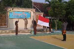 Semangat Nasionalisme SMP Negeri 1 Ngimbang Gelar Upacara Hari Pahlawan Nasional