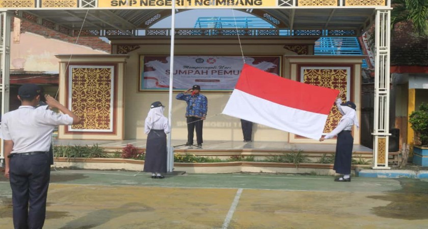 SMPN 1 Ngimbang Gelar Upacara Hari Sumpah Pemuda ke-97: Pemuda Pemudi Bergerak, Indonesia BersatuSample Post 1