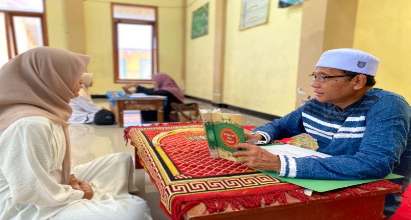 SMP Negeri 1 Ngimbang Gelar Munaqosah Program Tahfidz Plus, 120 Siswa Ikuti Ujian Hafalan Al-Qur’an