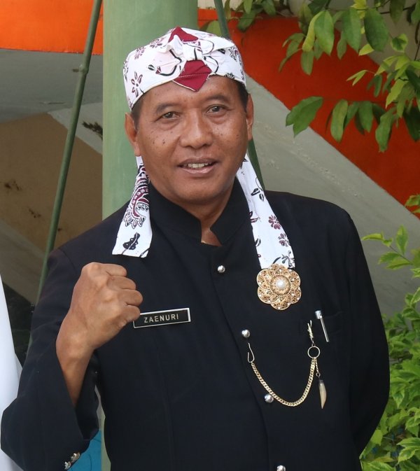 Zaenuri, S.Pd, M.Pd